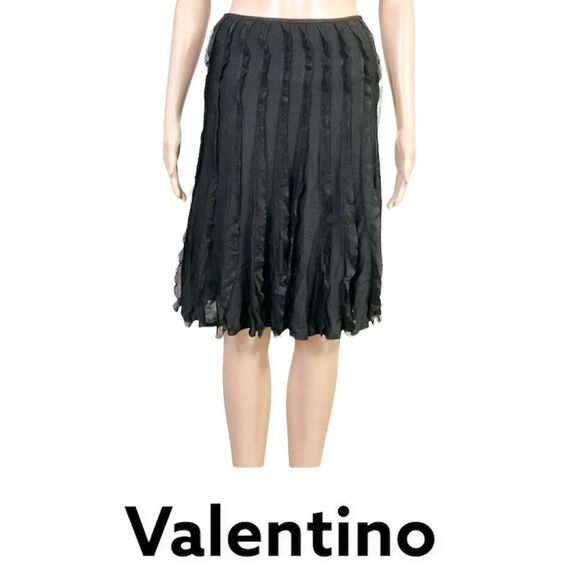 Valentino Solid Black A-Line Ruffle Knee-Length Skirt S